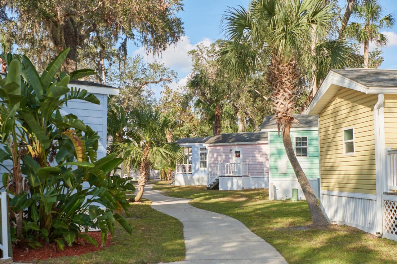 Tropical Palms Resort 塞利布雷申 外观 照片